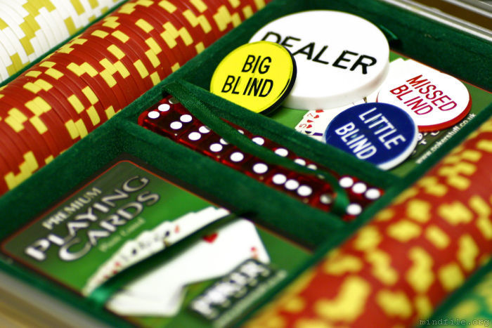 Mein Pokerset mit Playchips, Karten und
Buttons